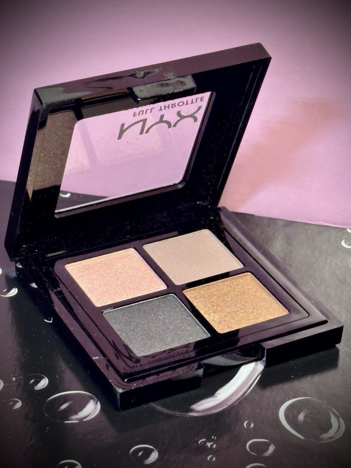 NYX - Shadow Palette / TAKE OVER CONTROL / FTSP 05