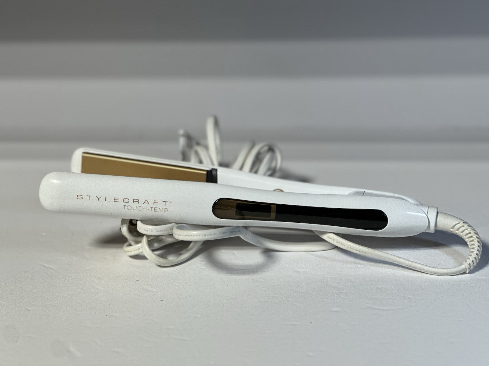 StyleCraft- TOUCH - TEMP. Flat IRON / White. SCTT1W / FD-047
