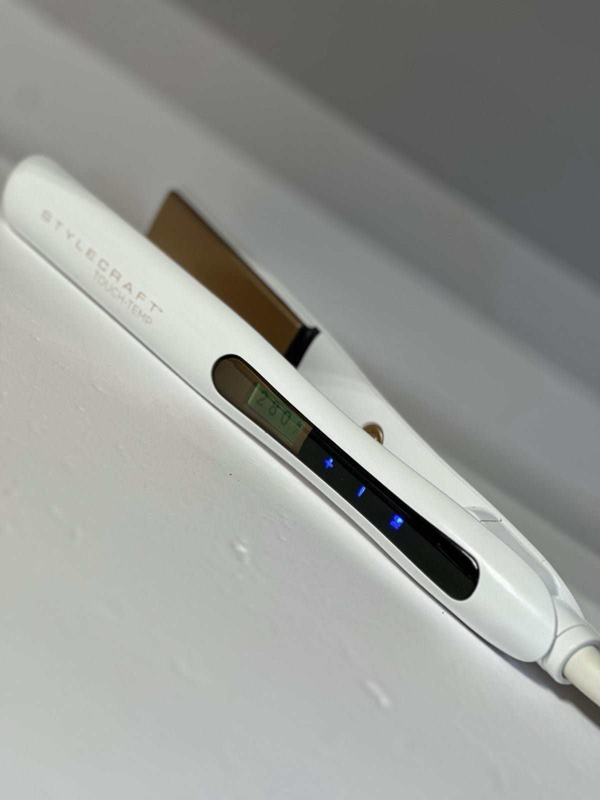 StyleCraft- TOUCH - TEMP. Flat IRON / White. SCTT1W / FD-047