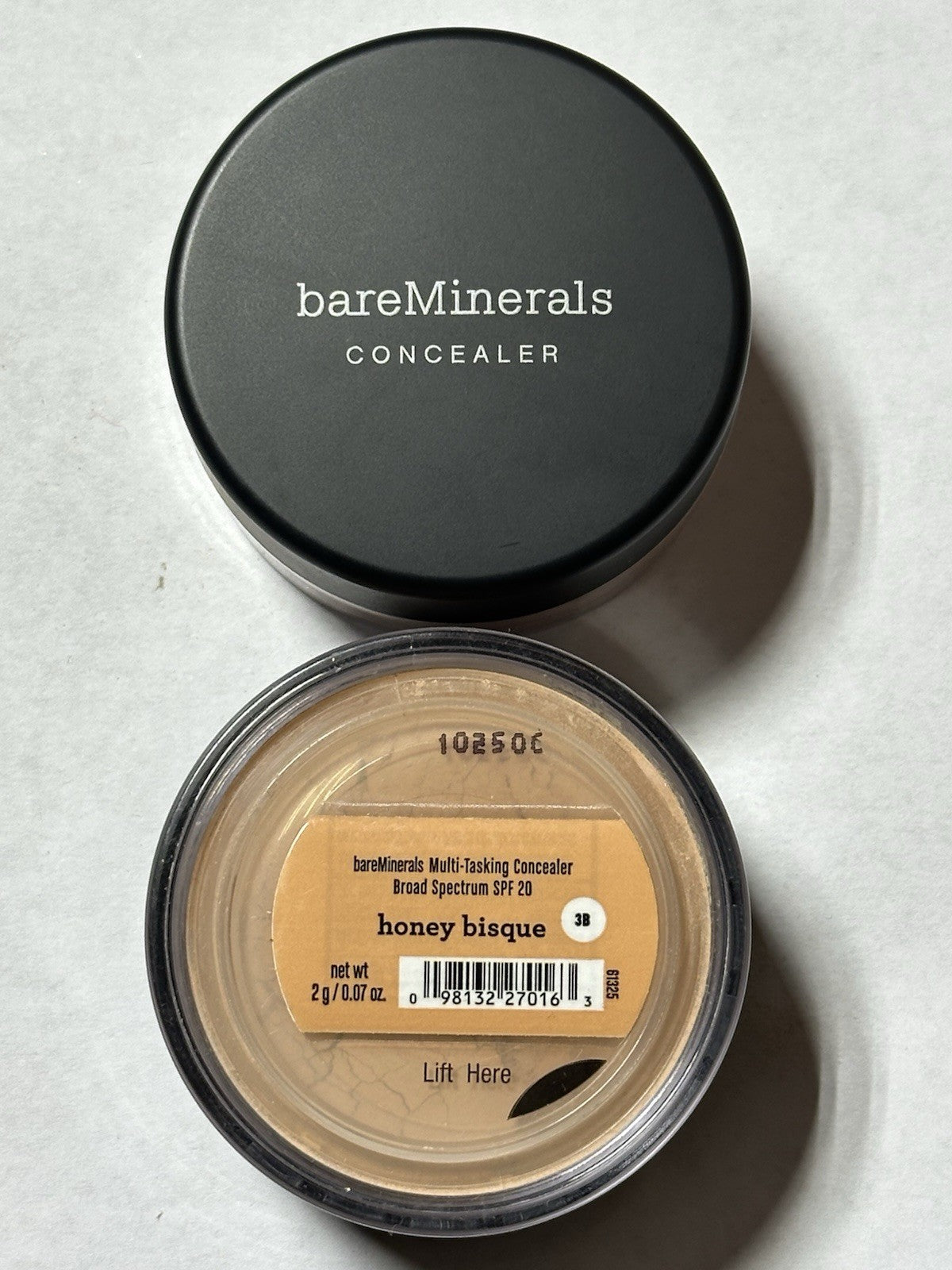 BareMinerals- Multi-tasking Concealer/ Honey Bisque SPF 20 (0.07oz.)