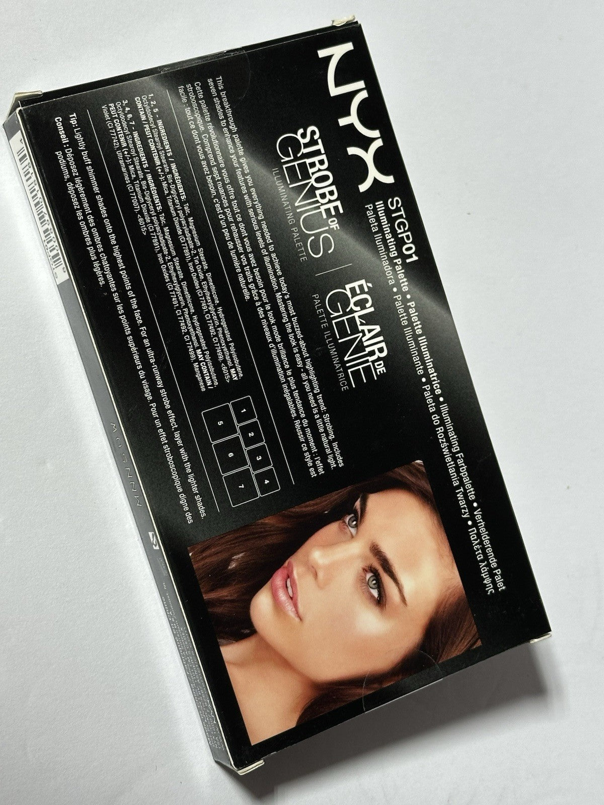 NYX - Strobe Of Genius / ILLUMINATING PALETTE / STGP 01