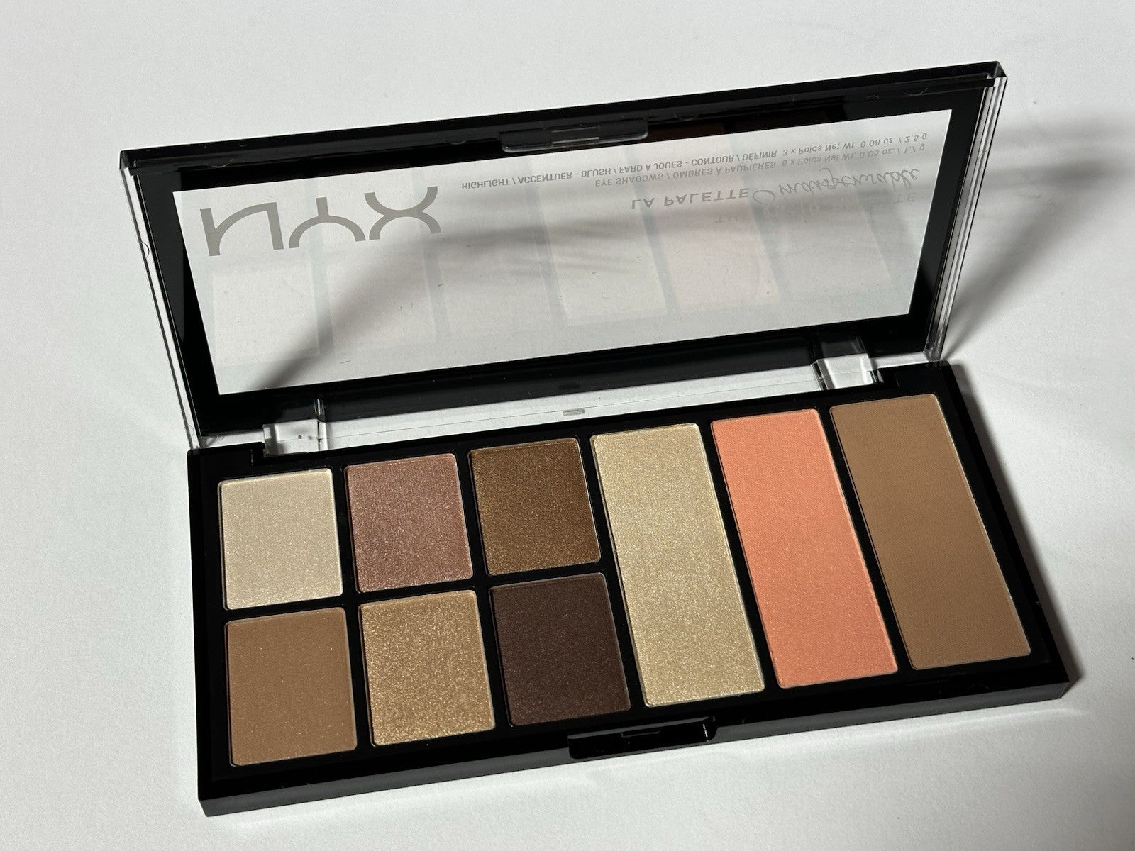 NYX - Eye Shadow / GTP 01 WANDERLUST. Shadow, Blush, Highlight And Contour.